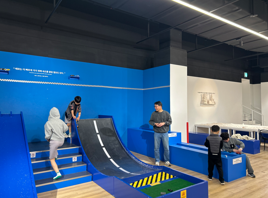 ÷������